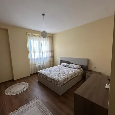 Shirzana White Palace, Appartement Patza-Kuqani